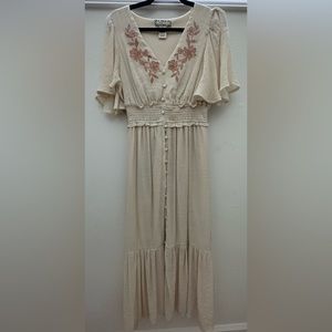 Luz Embroidered Maxi Dress